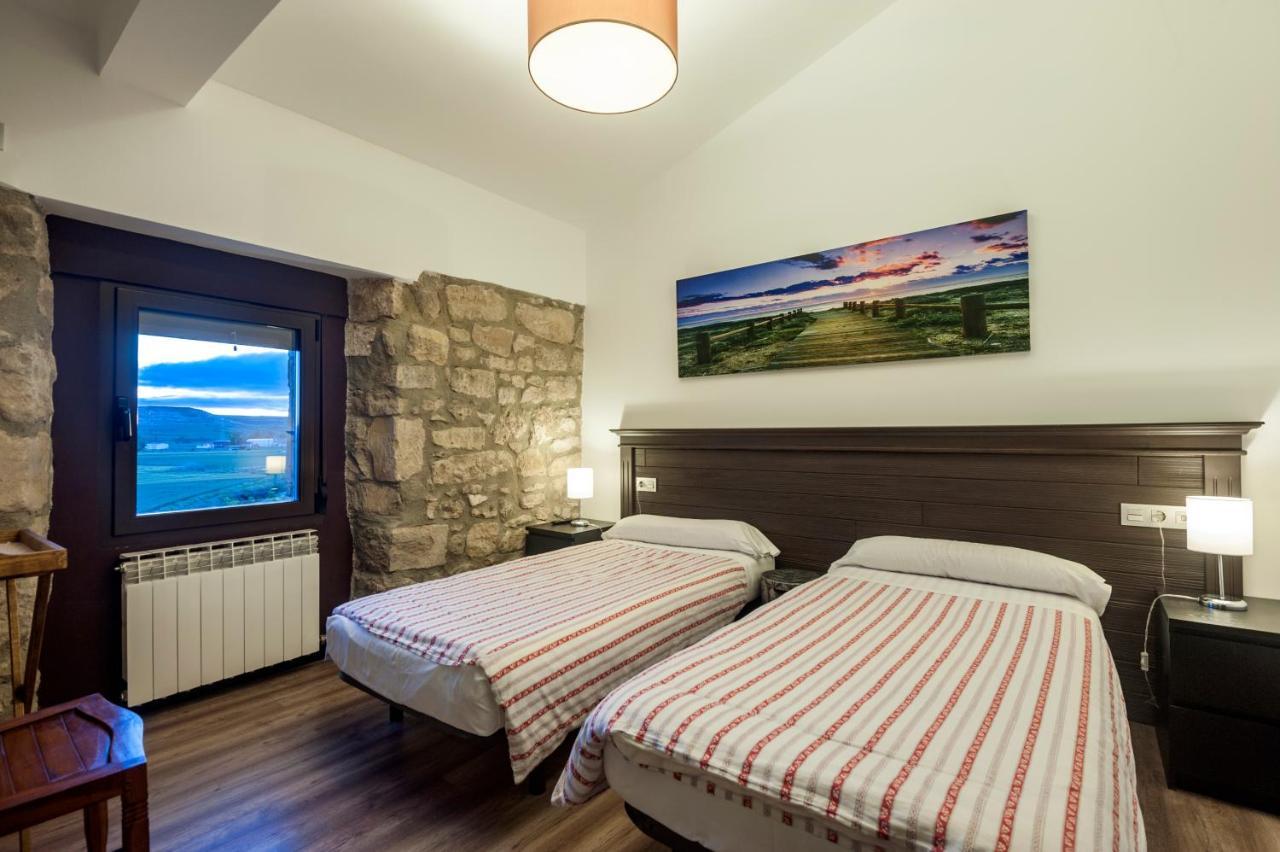 Albergue Turistico "La Fabrica" Tardajos ภายนอก รูปภาพ