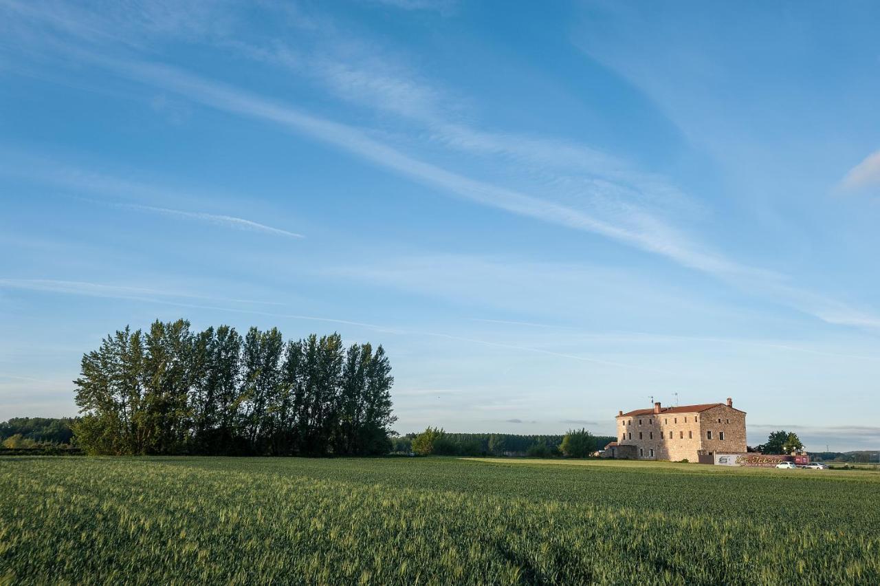 Albergue Turistico "La Fabrica" Tardajos ภายนอก รูปภาพ