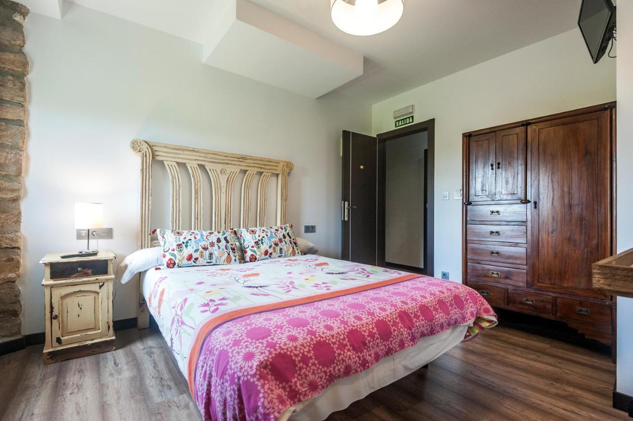 Albergue Turistico "La Fabrica" Tardajos ภายนอก รูปภาพ