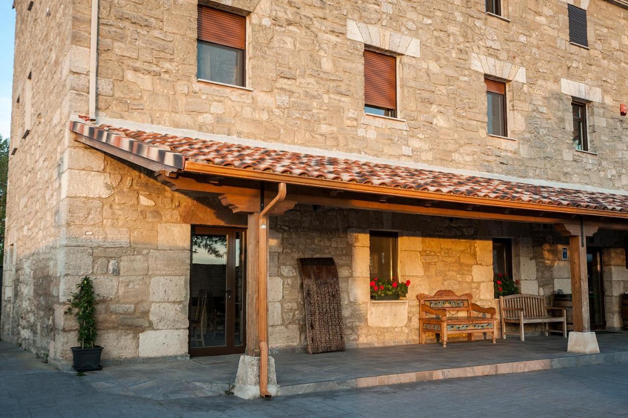 Albergue Turistico "La Fabrica" Tardajos ภายนอก รูปภาพ
